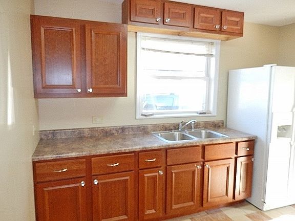 3rd image of 26261 N Hickory Ave