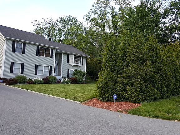 2nd image of 584 Union Ave