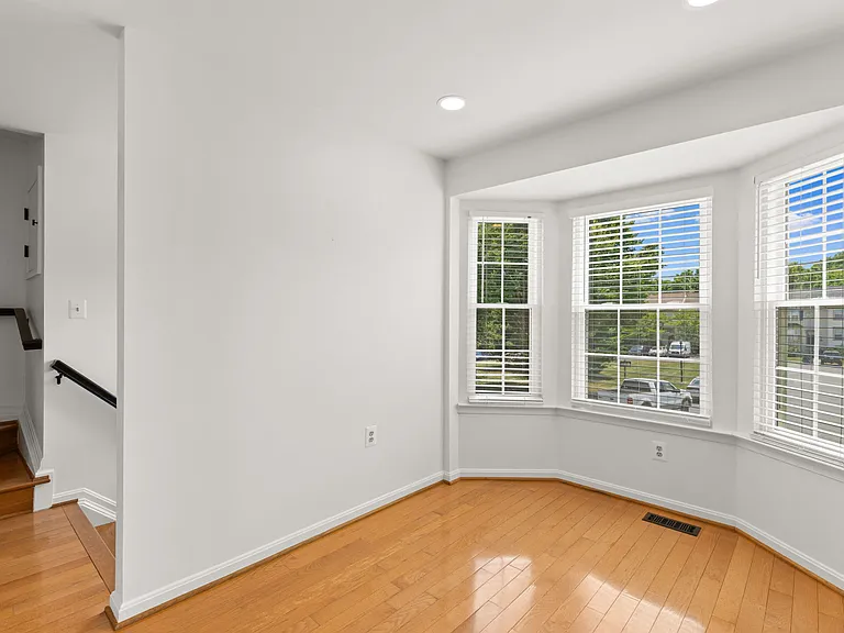 219 Frazer Dr — Photo 13