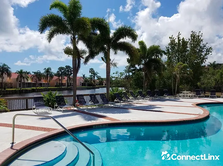 1159 SE 6th Ct — Photo 4