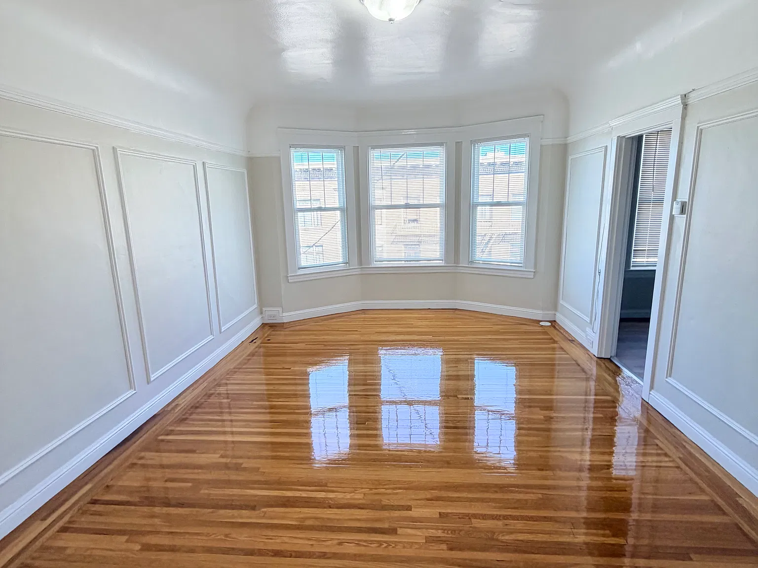 2650 Franklin St — Photo 1