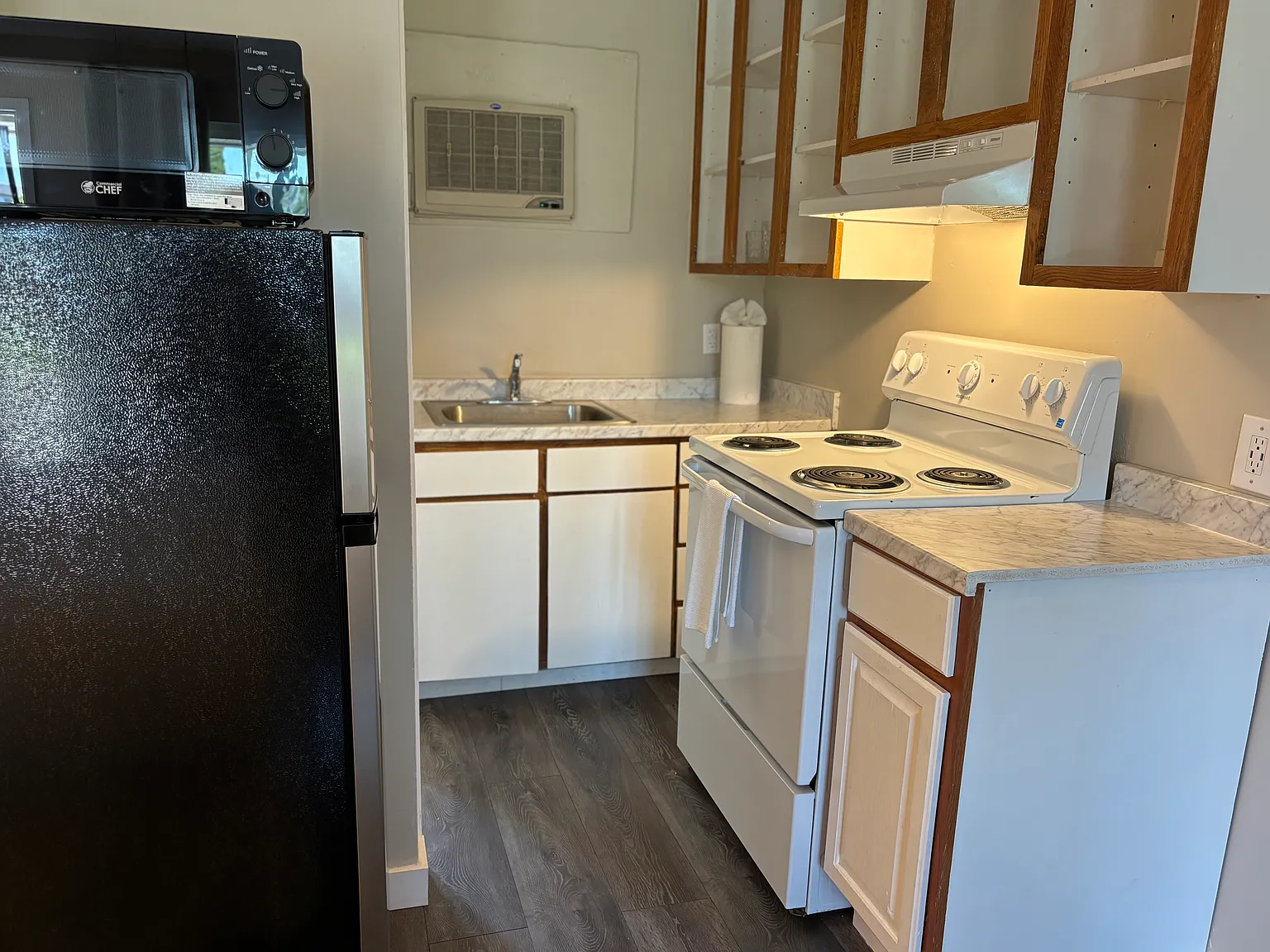 Studio, 250 sqft, $1,050 — Photo 1