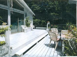 1106 The Woods Rd, Hedgesville, WV