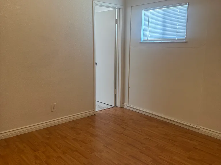 10324 Vantage St — Photo 6