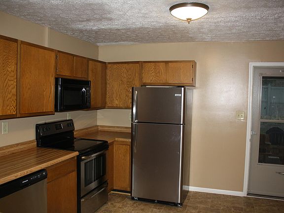 5th image of 721 Lorene Cir