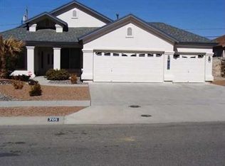 705 Phil Hansen Dr, Canutillo, TX 79835