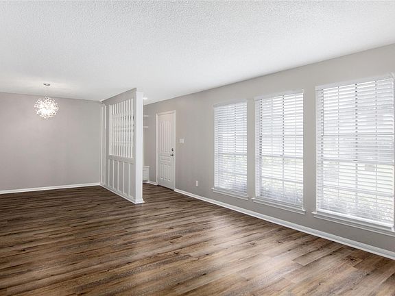 4th image of 2320 Shadowdale Dr #296