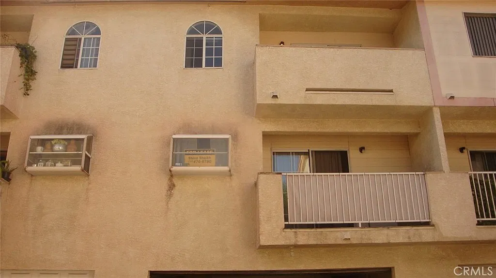 2 bed, 1458 sqft, $3,300 — Photo 1