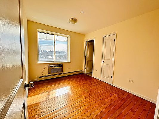 1st image of 114 Bay 49 St #4