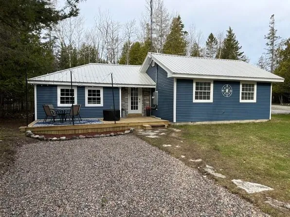 1070 S Islington Rd, Cedarville, MI 49719