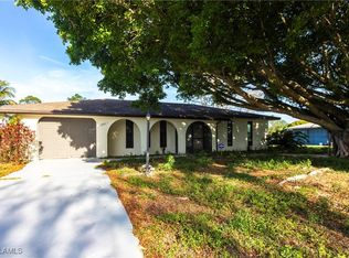 242 Ground Dove Cir, Lehigh Acres, FL 33936
