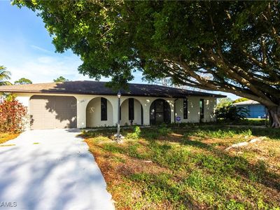 242 Ground Dove Cir, Lehigh Acres, FL, 33936