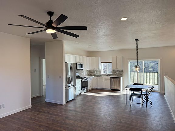 4th image of 2056 Dennis Road