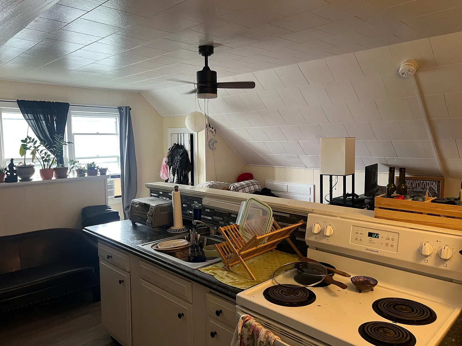 1 bed, 750 sqft, $1,275 — Photo 3