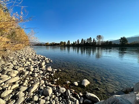 Kootenai River Rd — Photo 2