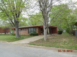 417 Quarry St, Farmington, MO 63640