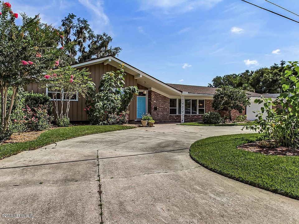 1st image of 3741 Montclair Dr