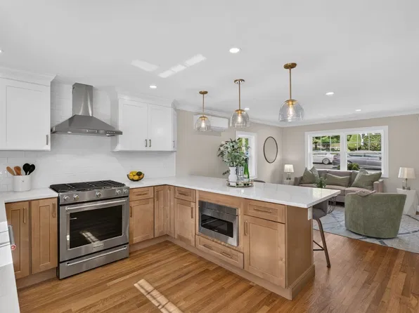 24 1/2 N Central St, Peabody, MA 01960