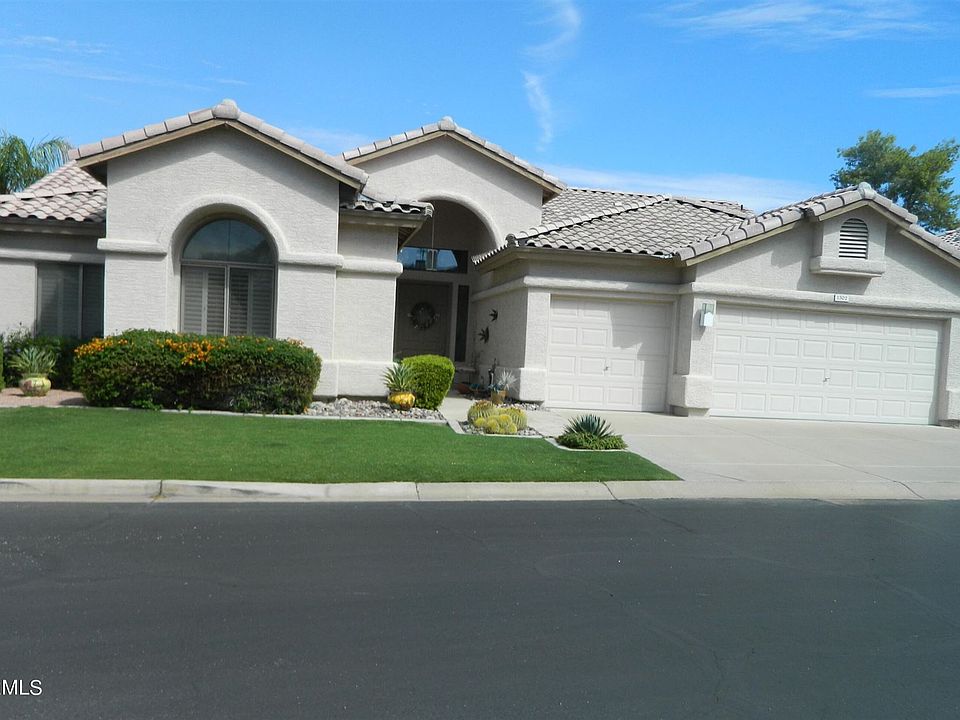 1st image of 1302 E Friess Dr