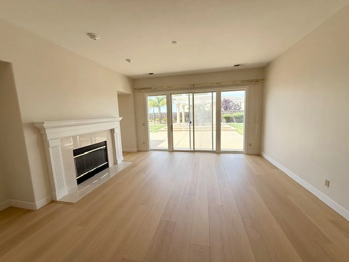 Avalon Heights Fremont 4 bed/3 bath, new paint & new wood floors, Gated Community, Top Tier Schools — Photo 2