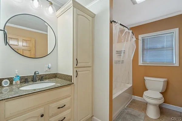 25 Franklin Ave — Photo 18