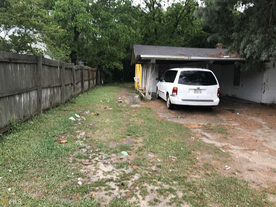 2nd image of 2106 West Blvd