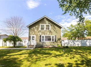 256 Cove Beach Ave, Sheffield Lake, OH 44054