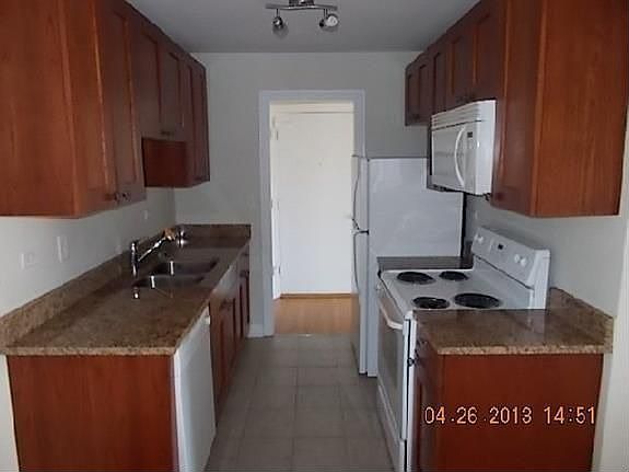 4th image of 10119 Old Orchard Ct Unit 304