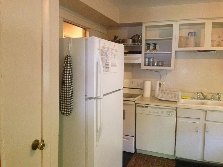 103 Edgemont Rd — Photo 4