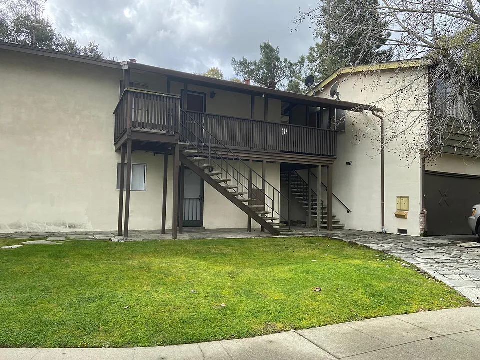 824 Blair Ave #4