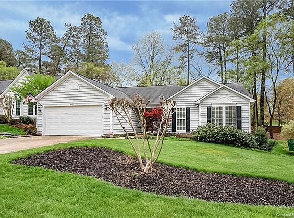2nd image of 4427 Beauvista Dr