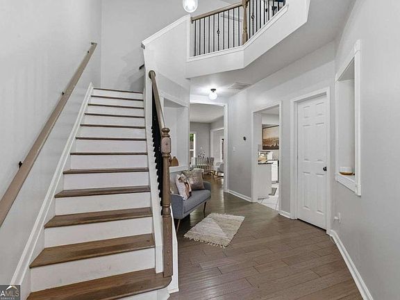 3rd image of 4922 Berkeley Oak Cir