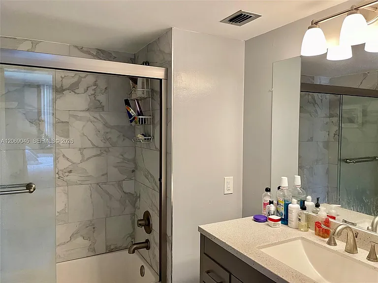3150 W Rolling Hills Cir #201 — Photo 9
