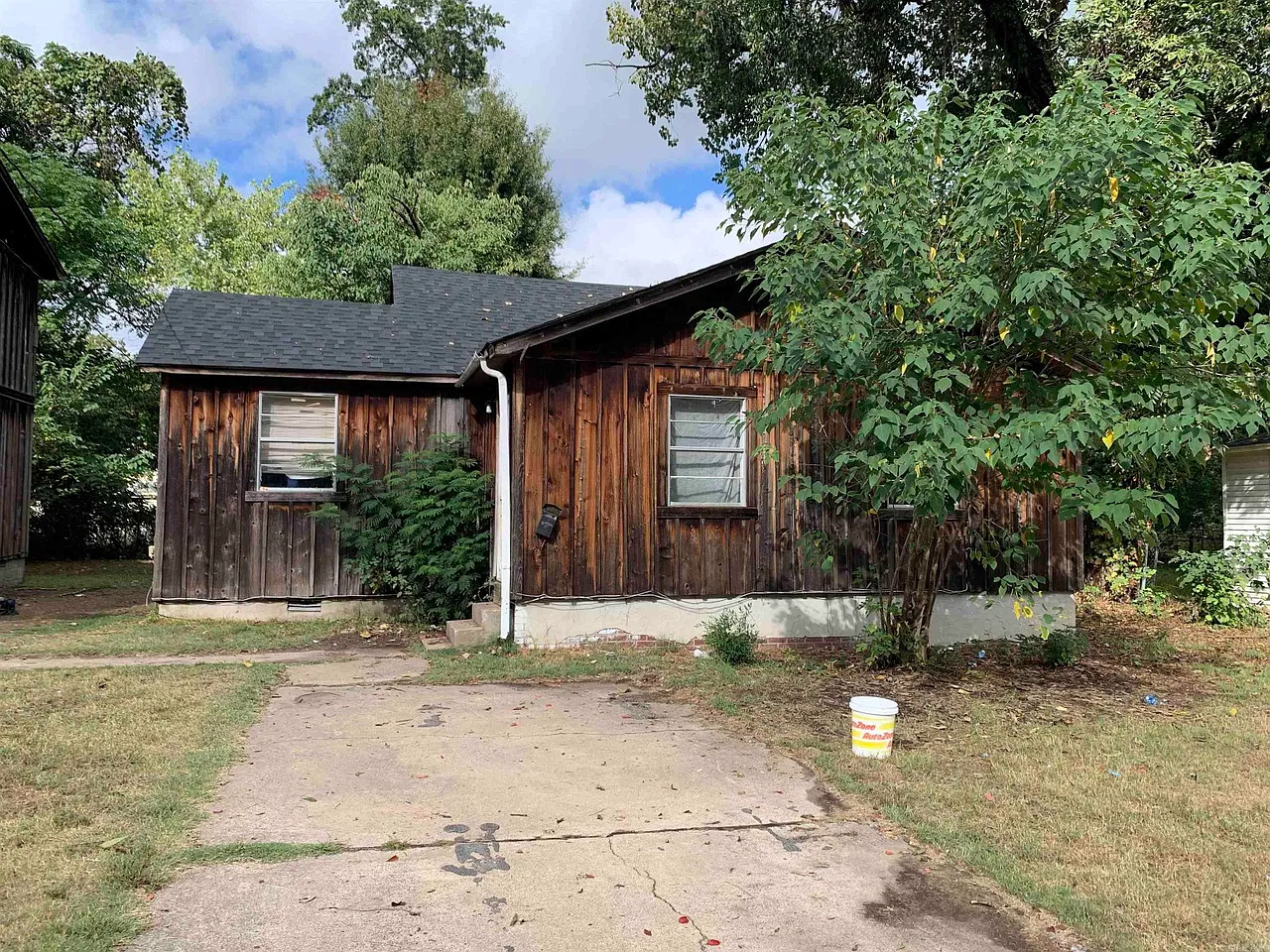 3 bed, 2586 sqft, $650 — Photo 1