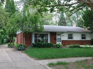 2166 Yorktown Dr, Ann Arbor, MI 48105