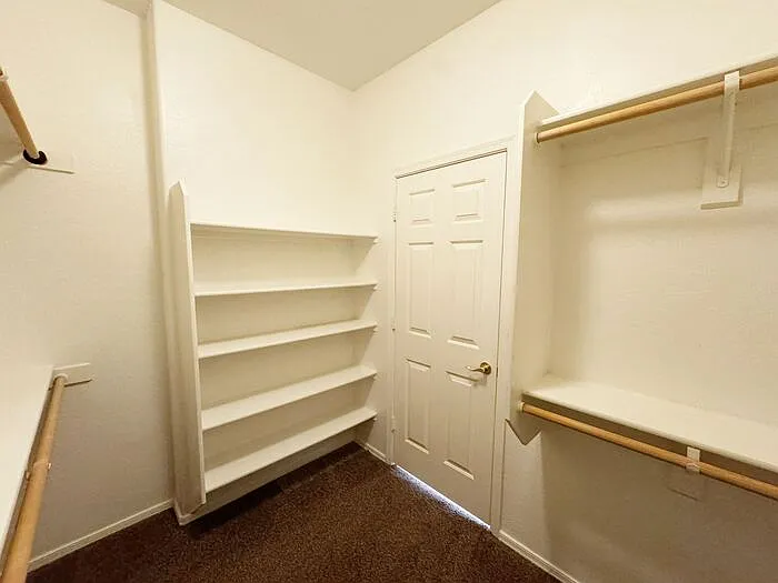 2421 W Ellis St — Photo 46
