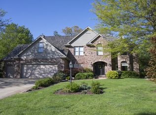 1104 Oak Creek Rd, Mahomet, IL 61853