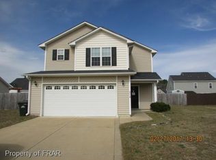 2114 Queen Elizabeth Ln, Hope Mills, NC 28348