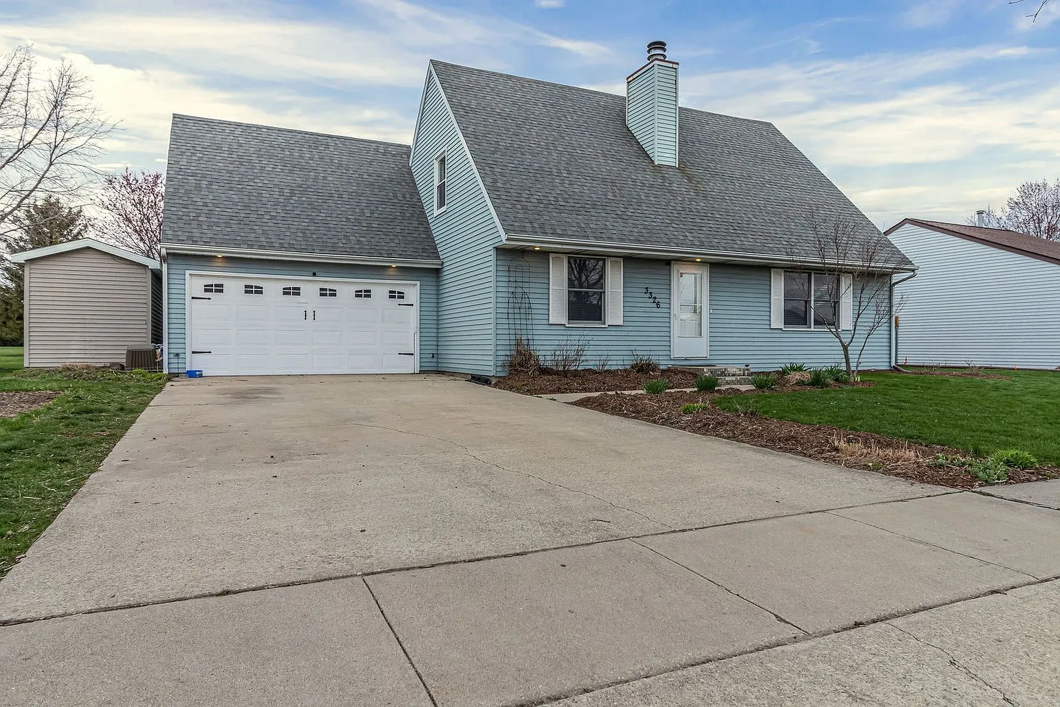 3326 W William St photo 1