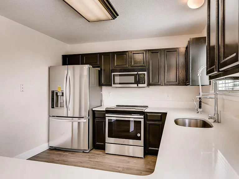 15576 Olmsted Pl — Photo 8