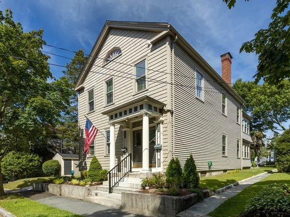51 William St #2, Fairhaven, MA 02719