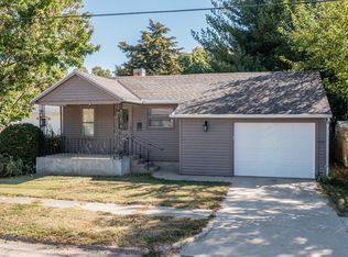 9 S Randolph St, Princeton, IL 61356