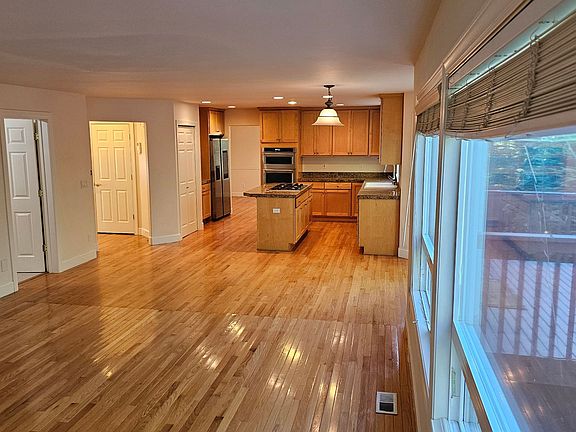 3rd image of 6403 164th Pl SE