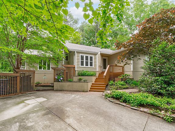 2nd image of 22 Copper Hill Ct #18