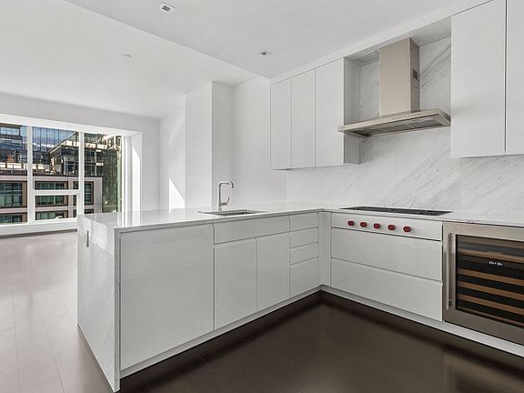 5th image of 150 Seaport Blvd #Penthouse 2g