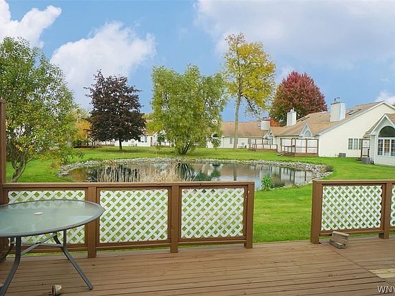 5th image of 48 Spicebush Ln