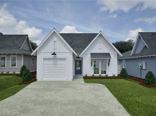 117 Woodland Cir, Opelika, AL 36801