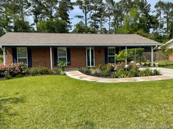 1910 Donna Dr, Deridder, LA 70634