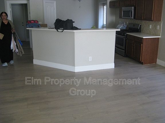 4th image of 6084 Camden Cove St