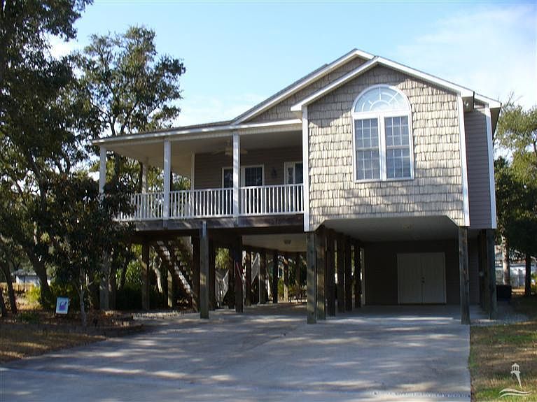 1st image of 215 SE Sellers Street